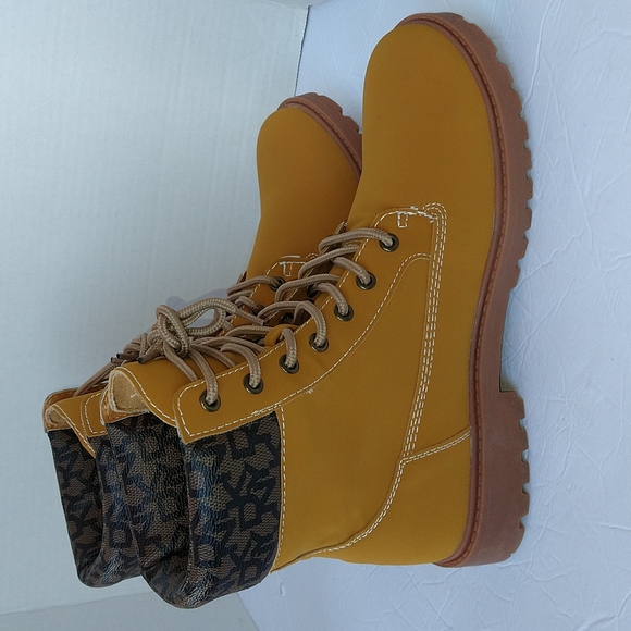 DKNY Miles Yellow Combat Moto Ankle Boots Faux Suede Lace-Up Size 8.5 - Picture 8 of 12